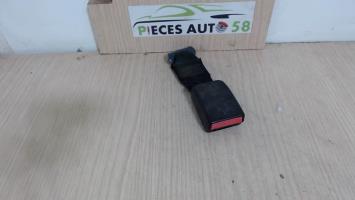 Attache ceinture arriere droit