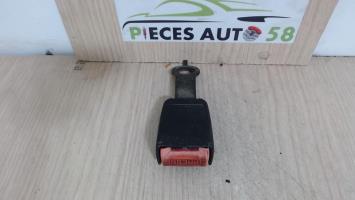 Attache ceinture avant droit