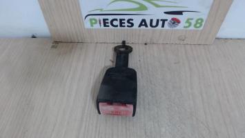 Attache ceinture avant gauche