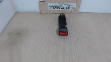 Attache ceinture arriere gauche