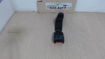 Attache ceinture arriere gauche