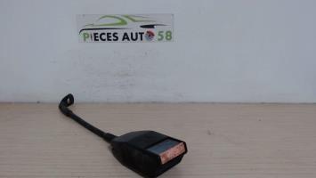 Attache ceinture avant gauche