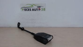 Attache ceinture avant gauche