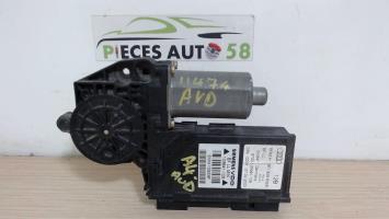 Moteur leve vitre avant droit