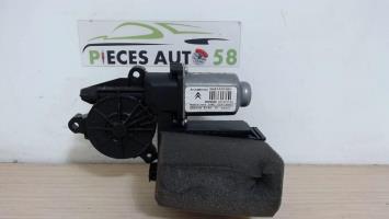 Moteur leve vitre avant droit