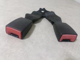 Attache ceinture arriere gauche