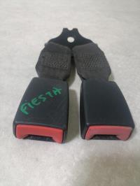 Attache ceinture arriere gauche