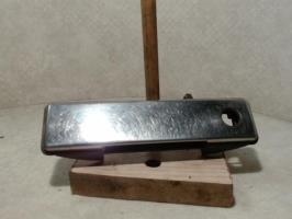 Poignee porte avant droit