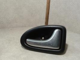 Poignee interieur avant droit