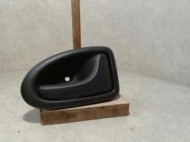 Poignee interieur avant droit