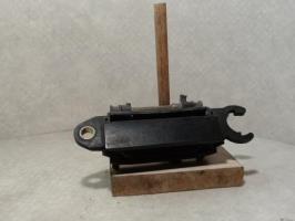 Poignee porte avant droit