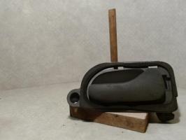 Poignee interieur avant droit