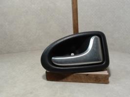 Poignee interieur avant droit