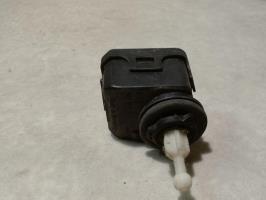 Headlight level adjustment motor