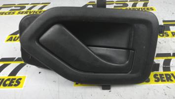 Poignee interieur avant droit