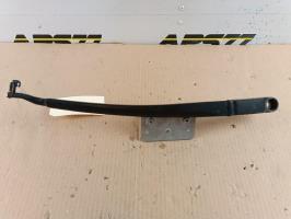 Windshield wiper blade arm