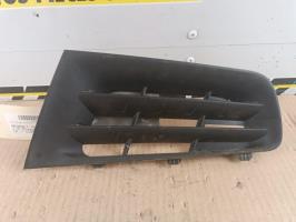 Grille de calandre gauche