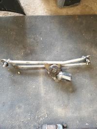 Moteur essuie glace avant