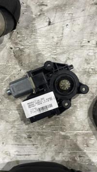 Motore alzacristalli anteriore destro