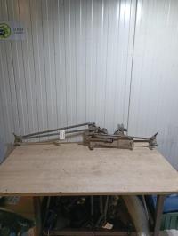 Moteur essuie glace avant