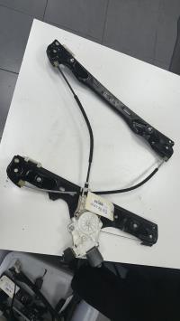 Moteur leve vitre avant droit