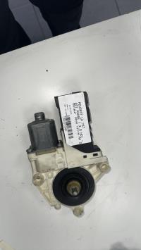 Moteur leve vitre avant droit