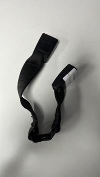 Attache ceinture arriere centrale