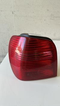 Fanale posteriore principale sinistro (luci)