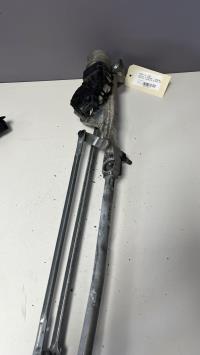 Motor de limpiaparabrisas delantero