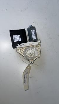 Moteur leve vitre avant gauche