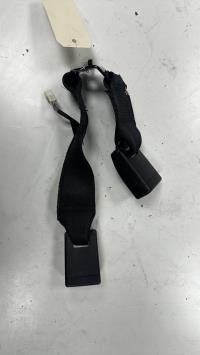 Attache ceinture arriere centrale