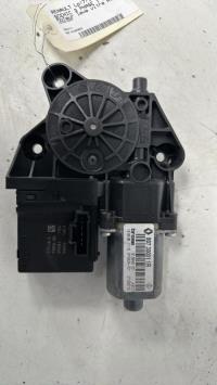 Moteur leve vitre avant droit