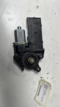 Moteur leve vitre avant gauche