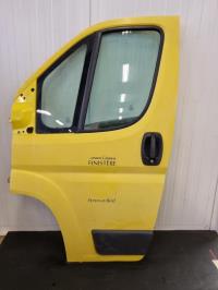 Porte avant gauche