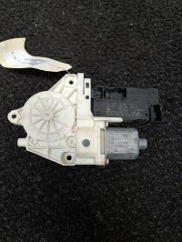 Moteur leve vitre avant droit