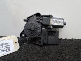 Moteur leve vitre avant droit