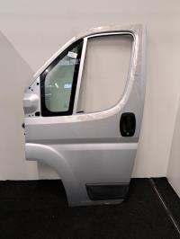 Porte avant gauche