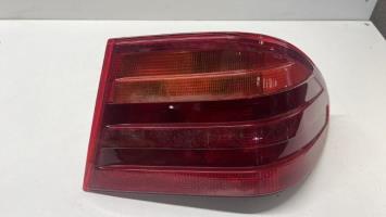 Fanale posteriore principale destro (luci)