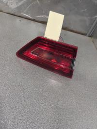 Luz trasera secundaria izquierda (luces)