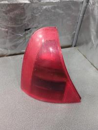 Fanale posteriore principale sinistro (luci)