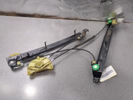 Mecanisme de leve vitre electrique avant gauche