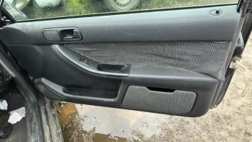 Leve vitre electrique avant droit