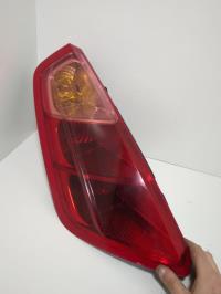 Fanale posteriore principale sinistro (luci)