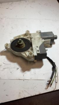 Moteur leve vitre arriere gauche