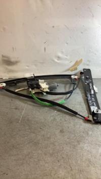 Leve vitre electrique avant droit