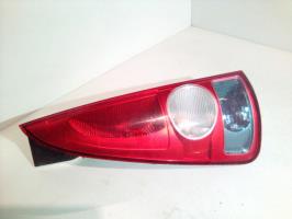 Fanale posteriore principale sinistro (luci)