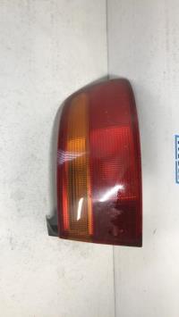 Fanale posteriore principale sinistro (luci)