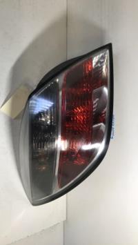 Fanale posteriore principale sinistro (luci)