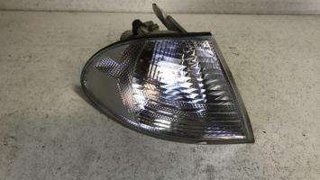 Óptica delantera secundaria derecha (luces) (intermitente)