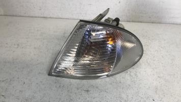 Óptica delantera secundaria izquierda (luces) (intermitente)